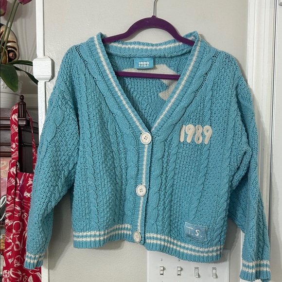 Taylor Swift 1989 XS/SM Seagull Cardigan - Picture 1 of 7